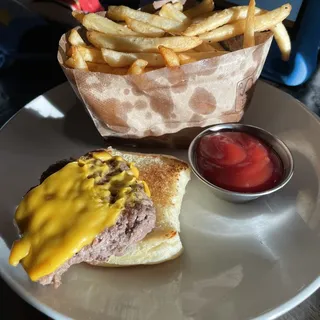 Kids Cheeseburger