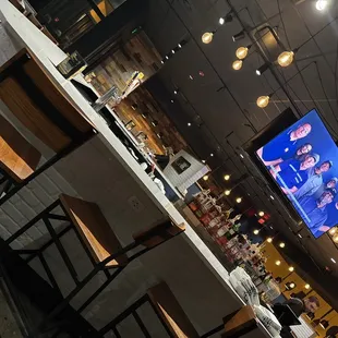 sushi and sashimi, interior