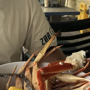 3 clusters of snow crab