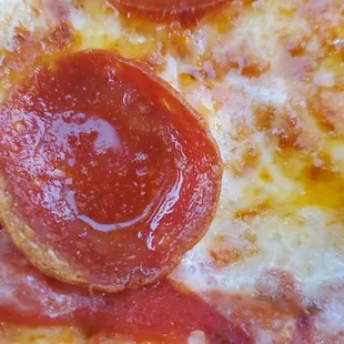Crisp edge pepperoni