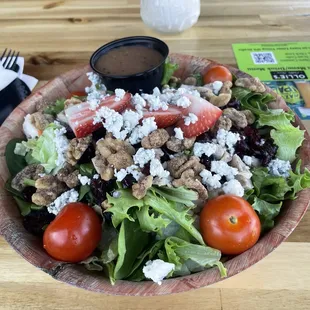 Candied Walnut Salad