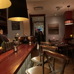 sushi and sashimi, interior