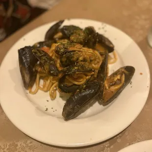 Pasta mussels pecorino