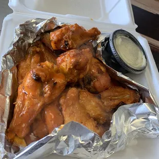 Large 1 Topping Pizza and 10 Wings Special