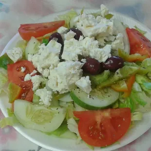 Magnificent Greek salad was so delicious when I went to South Street with my brother and Pablo I would recommend to come here