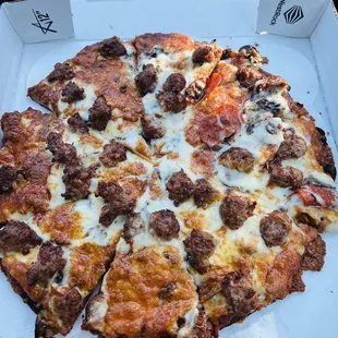 Gluten free crust: sausage, pepperoni, mushroom