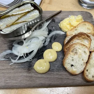 Tinned la Brujula Sardines