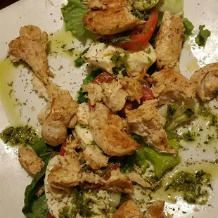 The Tomato and Mozzarella salad with grilled chicken. Very tasty!