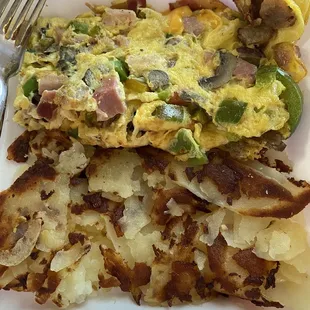 Omelette and hash browns
