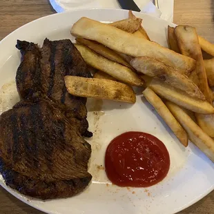 Top sirloin 10oz steak and fries