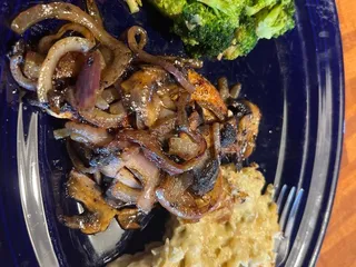 Skimo's Restaurant and Bar