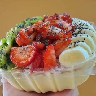 Delicious pineapple coconut base!