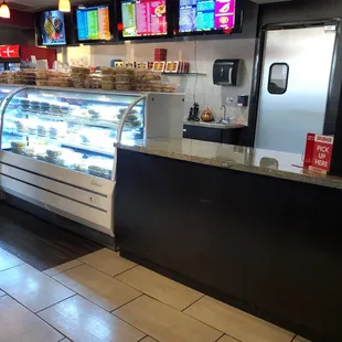 sushi and sashimi, interior
