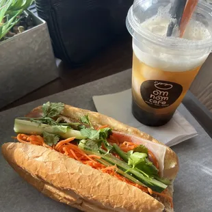 Om nom bánh mì and lychee tea