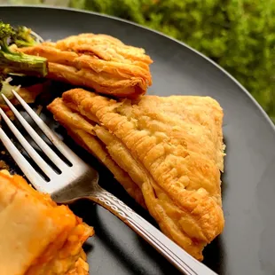 Online order for delivery: Vegan empanadas with seasonal veggies
