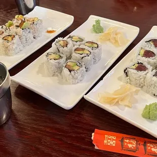 Avocado tuna, eel and salmon roll.