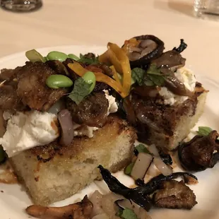 Mushroom toast