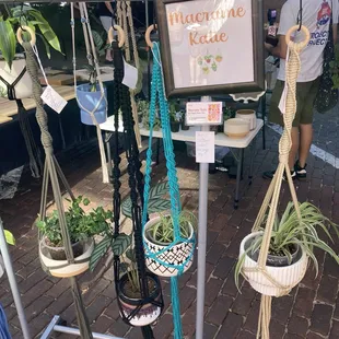 Buying a plant and plant hanger from Macrame Katie