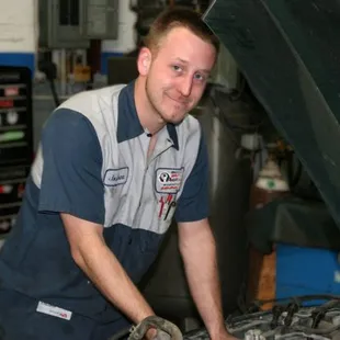 Meet Our Friendly ASE Certified Technician Who Can Help You With Your Honda &amp; Acura Service and Repair.