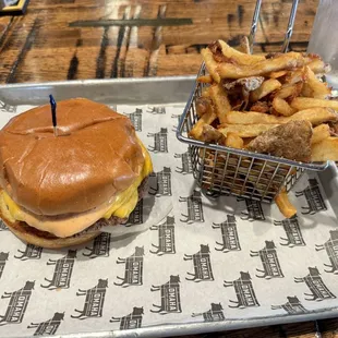 Signature Cheeseburger