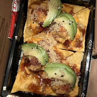 Tuna nachos