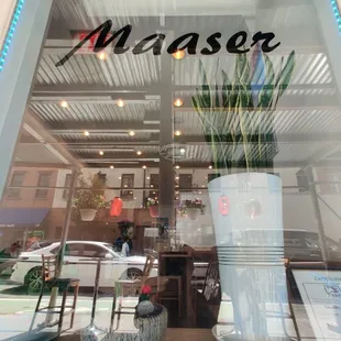 The default reservation is indoor, if you want the outdoor table, please make a note.
Thank you