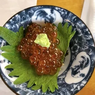 Ikura Sushi a la Carte