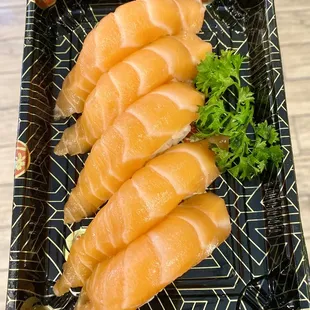 6pcs Salmon Sashimi