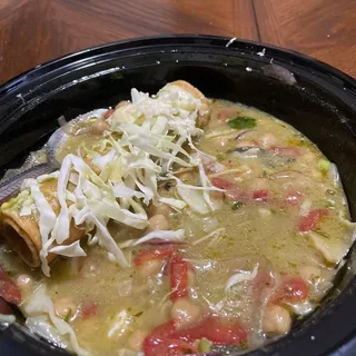 Tacos Dorados de Pollo con Consome