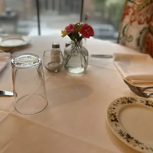 upstairs dining area window table