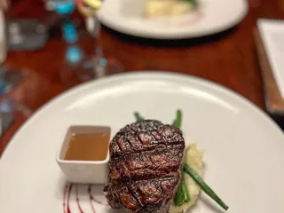 Zoes Steak & Seafood