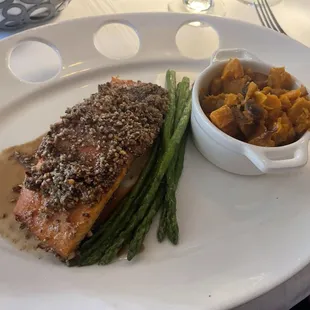 Pecan crusted salmon with asparagus and sweet potatoes