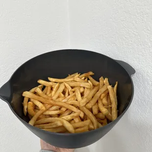 This is the amount of 2 small fries which equals to 1 Qt in volume.