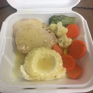 Roast pork loin w/ mashed potatoes and veggies