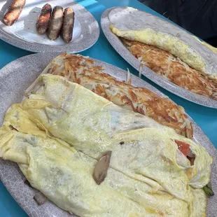 Veggie Omelette and Country Omelette.