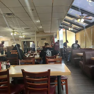 Middle dining area with tables