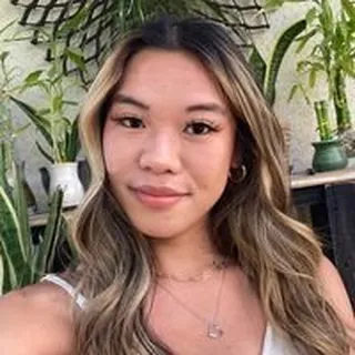 Lia H.