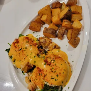 Lobster eggs benidict