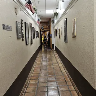 sushi and sashimi, interior