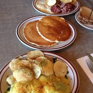 Homemade Corned Beef Hash & Eggs*