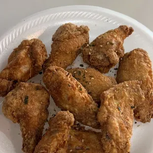 Crispy and juicy OMG chicken wings is back