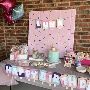 a birthday party table