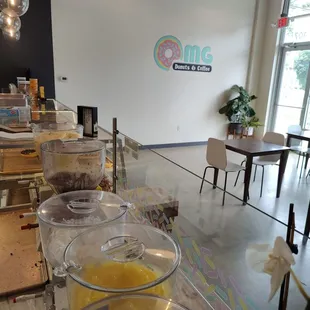 Doughnut filling station