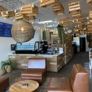 sushi and sashimi, interior