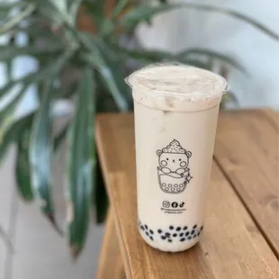 Roasted Oolong Milk Tea with Small Boba