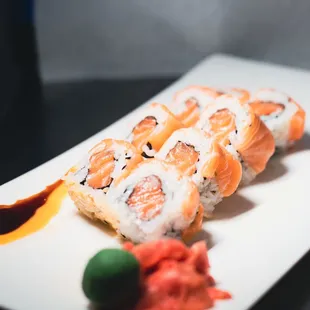 Salmon Lover&apos;s Roll