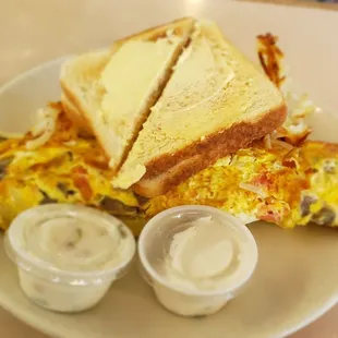 The gyro and feta omelette with tomato and onion added.