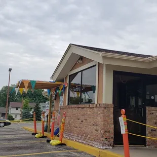 the entrance to the restaurant