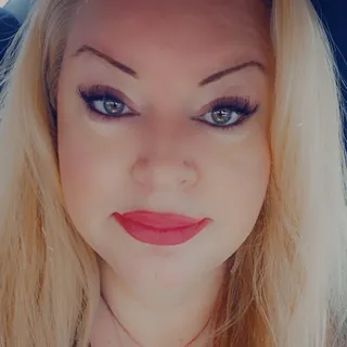 Nikki H.
