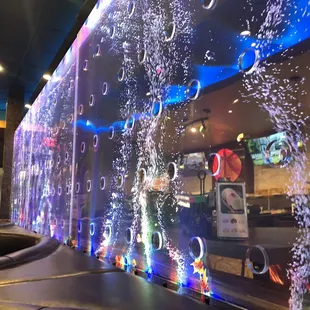 Fish bubbles wall